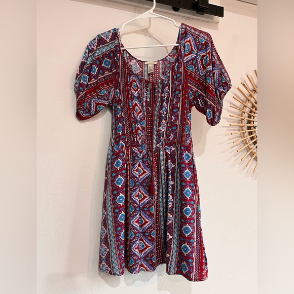 Womens size medium red patterned Forever 21 dress - Picture 1 of 3